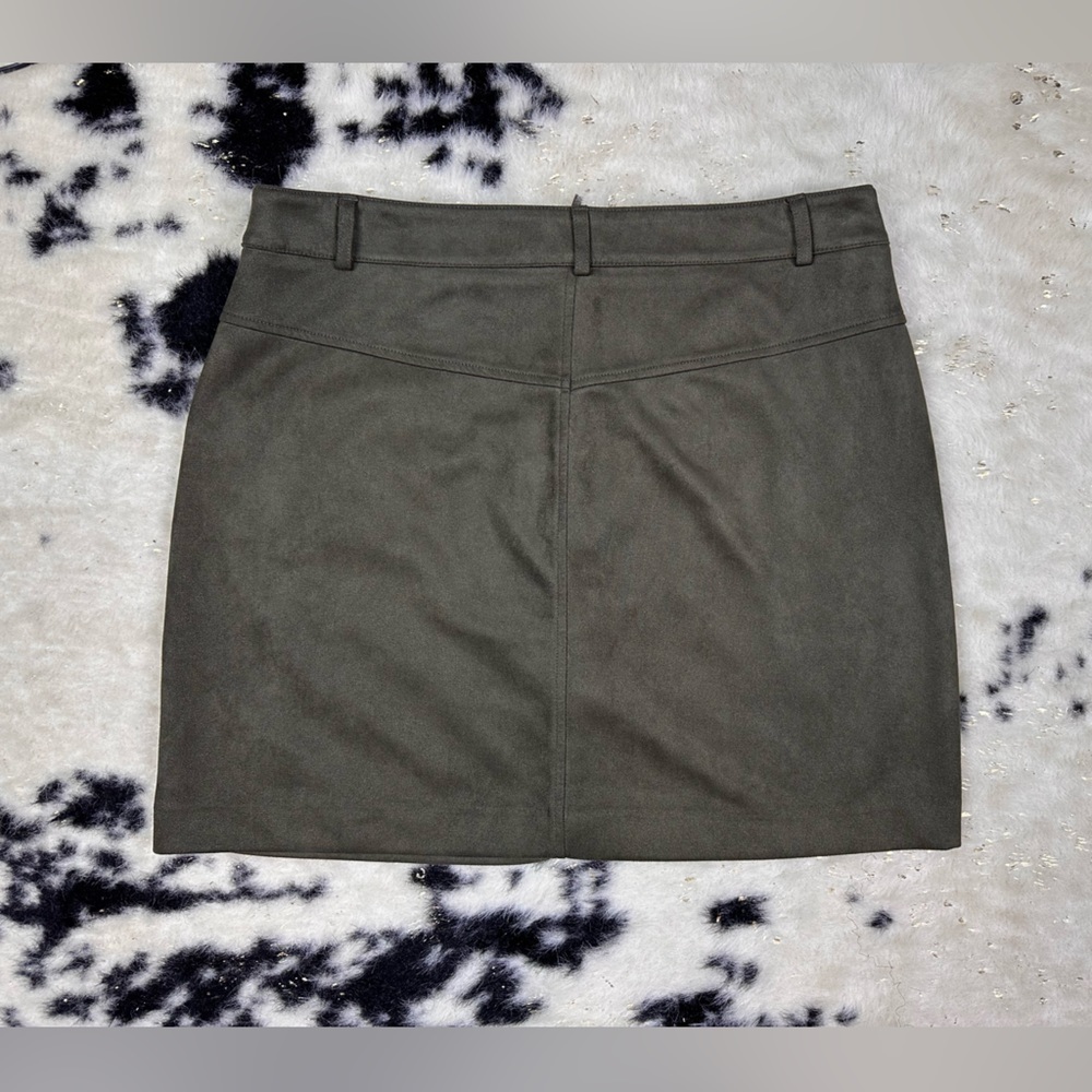 Apt. 9 Women’s Military Green Gorpcore Suede Zip Up Pocket Mini Skirt Size Large